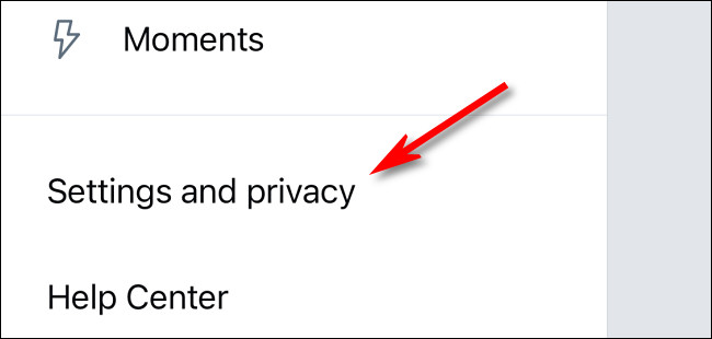 En la aplicación de Twitter, toca "Configuración y privacidad"